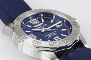 The 44 mm fake Breitling Colt A7438710 watches have blue dials.