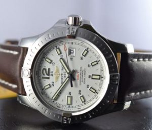 The 44 mm fake Breitling Colt A1738811 watches have silvery dials.