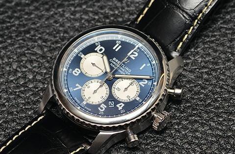 The new Navitimer looks more elegant than the old version.
