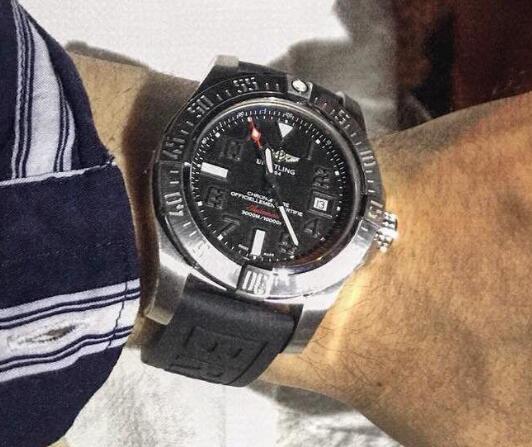 The timepiece is a good choice for strong men.