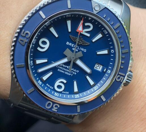 The cheap Breitling is really good choice for men.